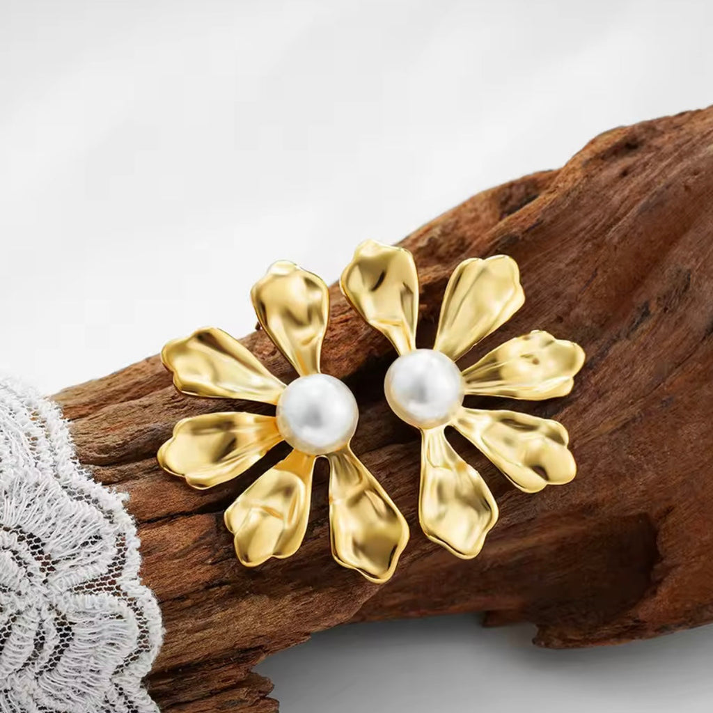 Bloom Pearl Earrings