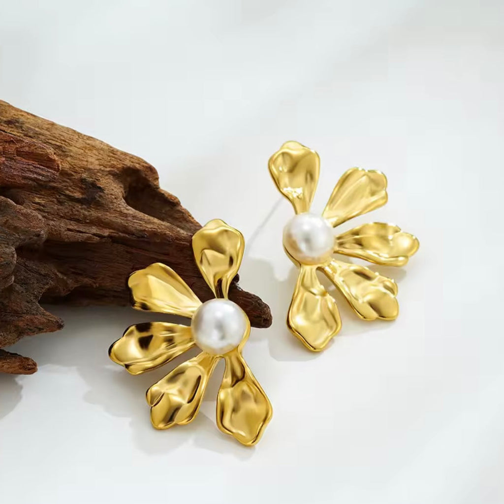 Bloom Pearl Earrings