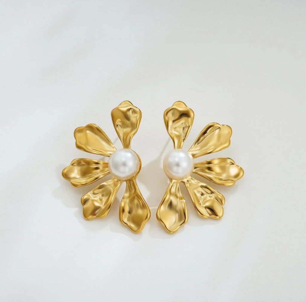 Bloom Pearl Earrings